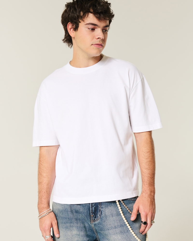square-cut short-length heavy-duty washed crew neck t-shirt