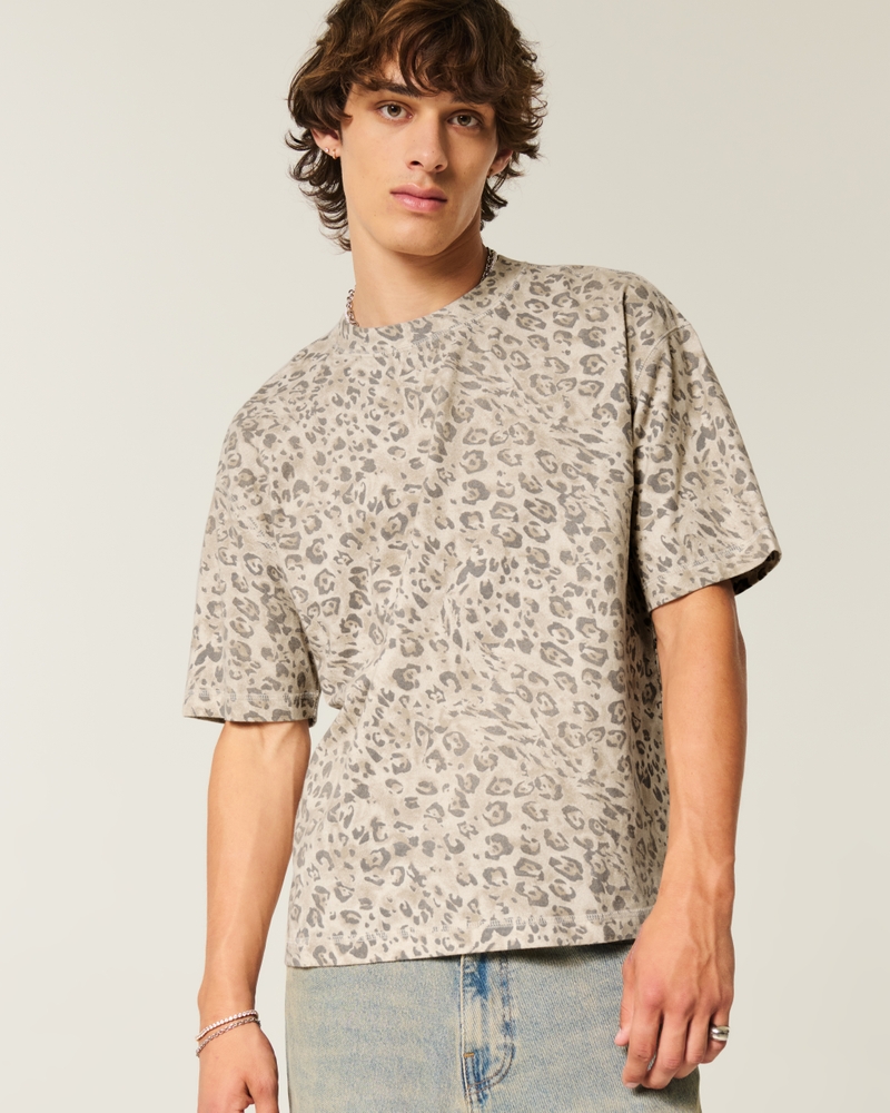 square-cut short-length heavy-duty washed crew neck t-shirt