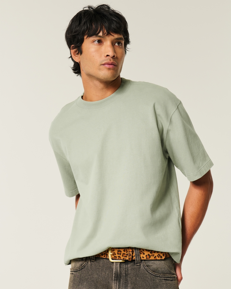 square-cut short-length heavy-duty washed crew neck t-shirt