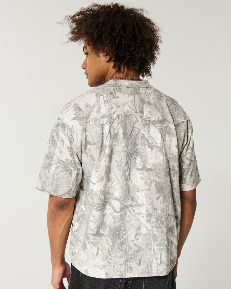 square-cut short-length heavy-duty washed crew neck t-shirt